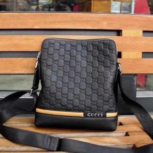 Gucci high quality Men's Leisure crossbody bag 28*24*6cm LB092