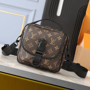 Louis Vuitton high quality New Quest Postman Bag 18*18*10CM LB089