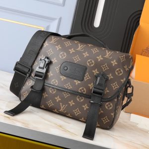 Louis Vuitton high quality Trail Messenger 31×22×11cm LB090