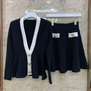 BALMAIN best quality New unique screw pattern decorative buttons custom fabric knitted ruffle waist cardigan + ruffle half skirt FZ235