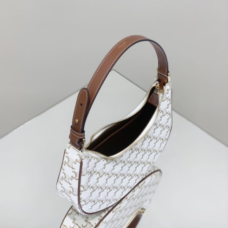CELINE Bucket In Triomphe Canvas AVA-3