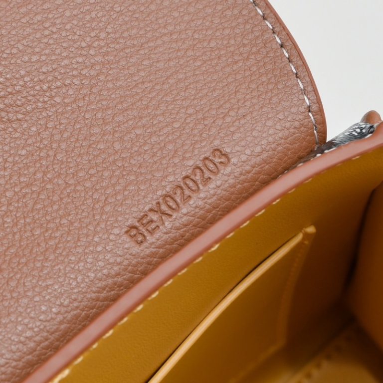 Goyard Best Quality Leather Mini Saigon With Wooden Handle Flap 20x8x15cm LB173 (4)
