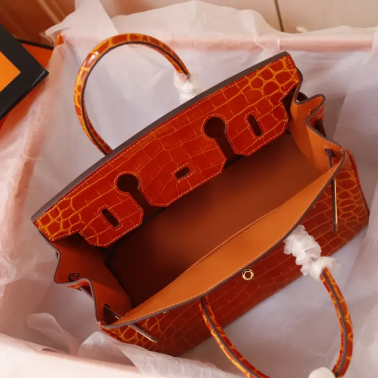 Hermes Birkin Handbag High gloss crocodile pattern-4