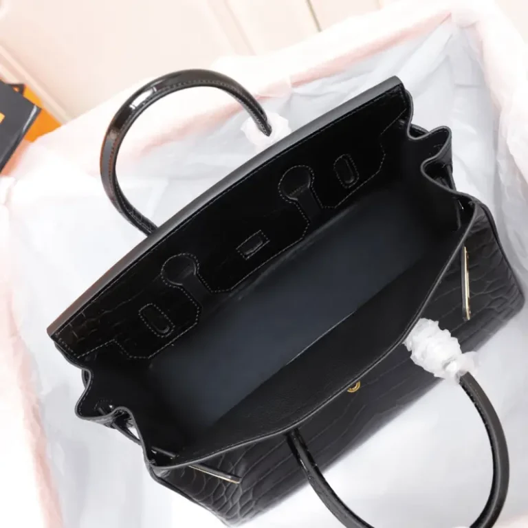 Hermes Birkin Handbag High gloss crocodile pattern-4