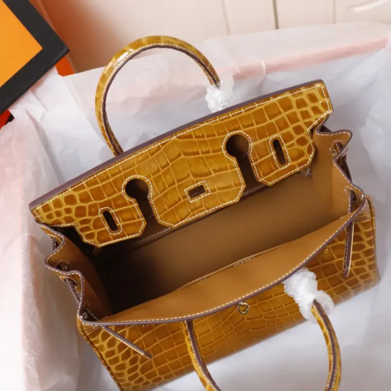 Hermes Birkin Handbag High gloss crocodile pattern-4