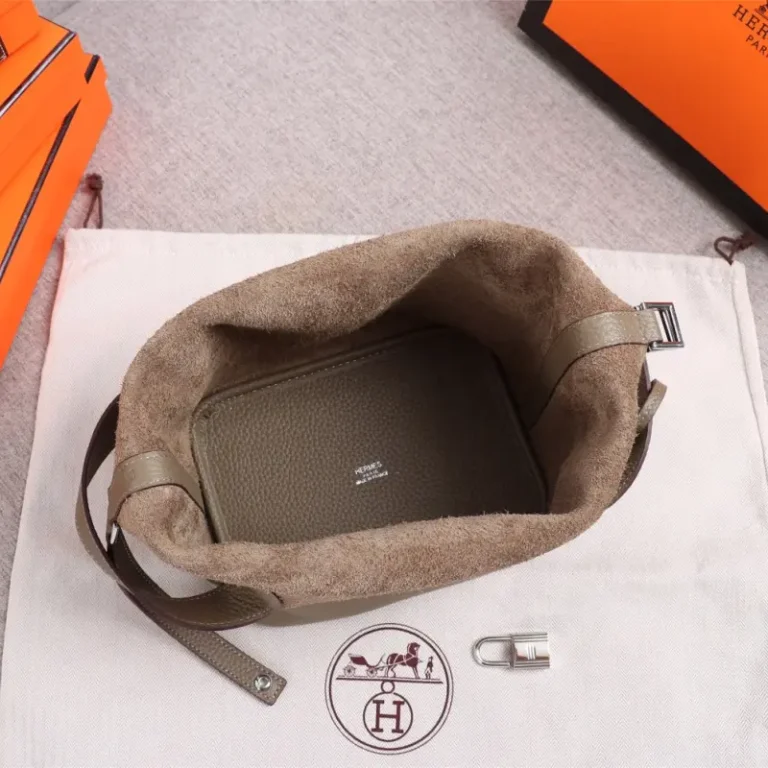 Hermes Taurillon Clemence Picotin Lock bag-4