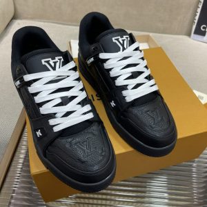 LOUIS VUITTON leather shoes printed embossed rubber running shoes Training shoes Low top sneakers SH057