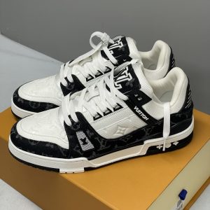 LOUIS VUITTON high quality printed embossed rubber running shoes Training shoes Trainer Platform Low top sneakers SH057