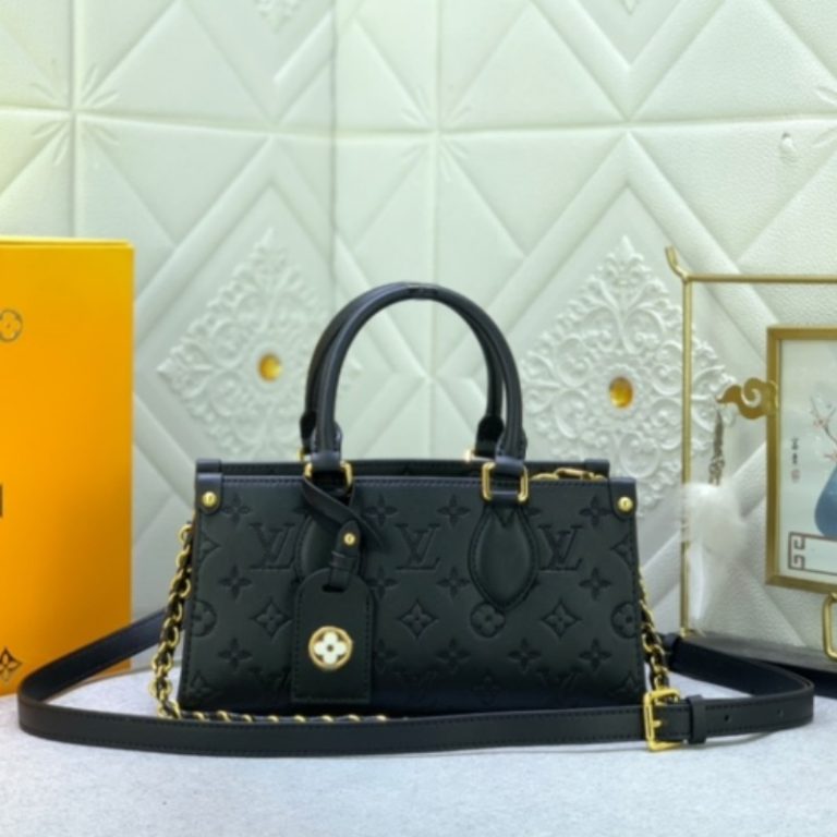 Louis Vuitton OnTheGo East West Handbags-4