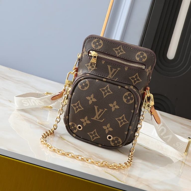 Louis Vuitton Utility Phone Pocket-1