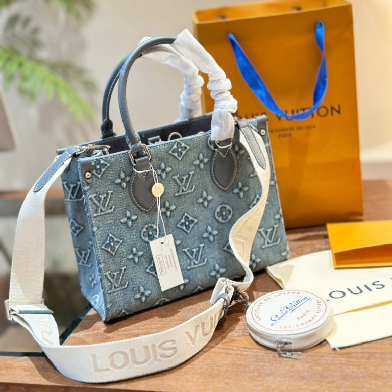 Louis Vuitton onthego white embroidered shoulder strap handbag-1