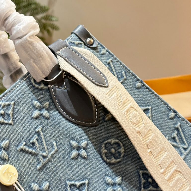 Louis Vuitton onthego white embroidered shoulder strap handbag-2
