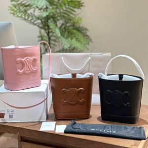 Celine High Quality Woman Bucket bag Open pocket Wide shoulder strap Crossbody buckle capacity 19.5x16x7cm LB108