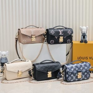 Louis Vuitton high quality New messenger bag 21.5x13.5x6cm LB036