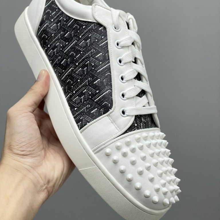 Christian Louboutin White Rivet Casual Shoes Leather Men Women SH115 (1)