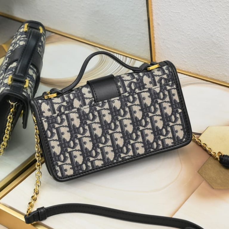 Dior High Quality Flap Design WomenWallet Shoulder Bag Crossbody Bag Carefully crafted in black smooth cowhide leather-4
