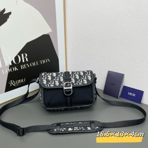 Dior High Quality Homme Oblique 8 Messenger Bag 18.5×13×4cm LB295