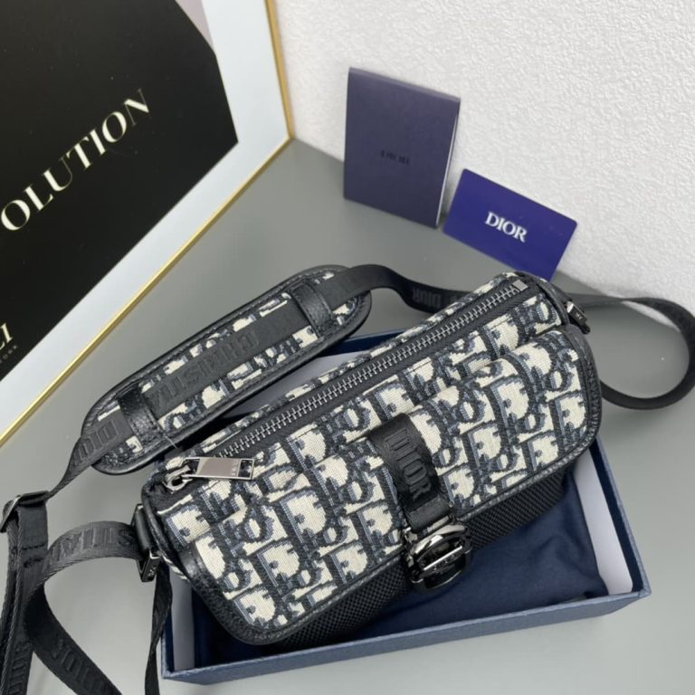 Dior High Quality Homme Oblique 8 Messenger Bag-4