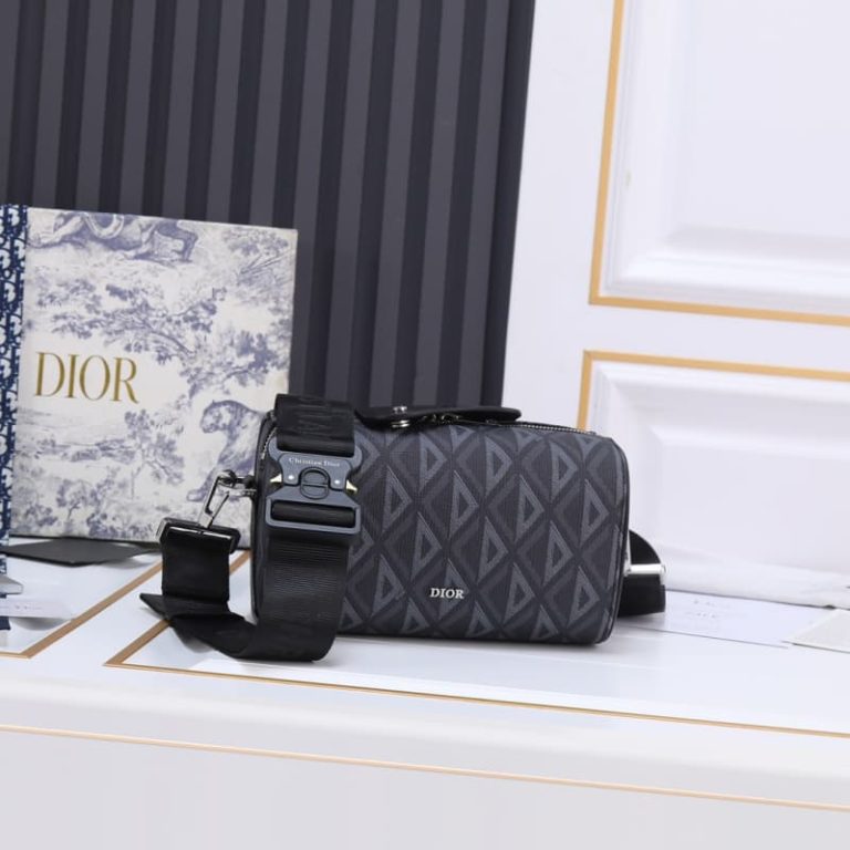 Dior High Quality Women Handbag Shoulder Bag Two way zipper closure with magnetic leather design-3