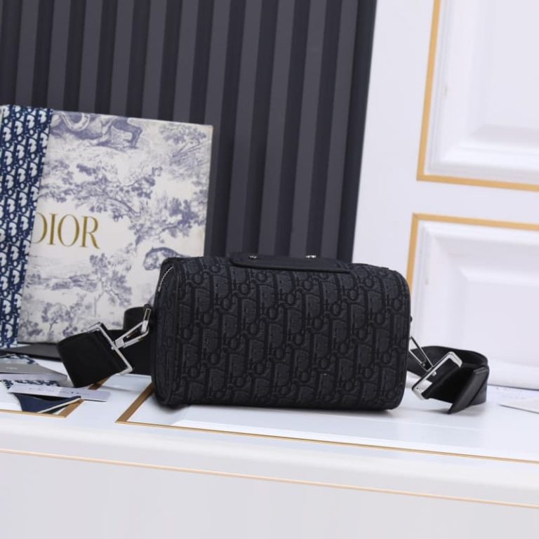 Dior High Quality Women Handbag Shoulder Bag Two way zipper closure with magnetic leather design-6