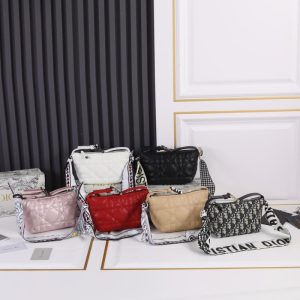 Dior High Quality Women Wallet Handbag Tote Shoulder Bag Rattan Check Seizure Line 15*10*8CM LB311