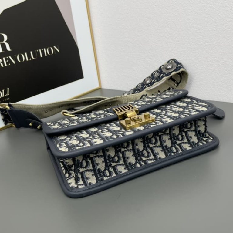 Dior High Quality WomenLeather Handbag Letter Twill Embroidered Canvas Classic Flap Design Crossbody 23CM-3