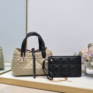 Dior High-quality handbags Casual and practical Rattan checkered stitching decoration Interior compartment with matching pouch Two sizes LB331