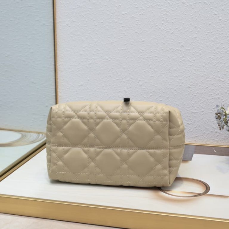 Dior High-quality handbags Casual and practical Rattan checkered stitching decoration Interior compartment with matching pouch Two sizes-5