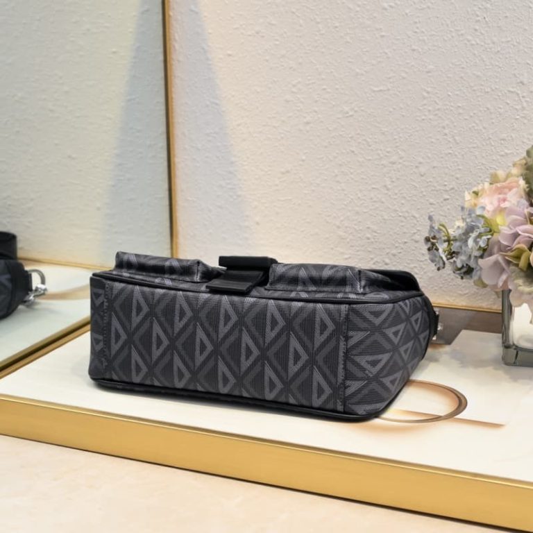 Dior High quality men new messenger bag Crossbody bag Front double pocket design-5