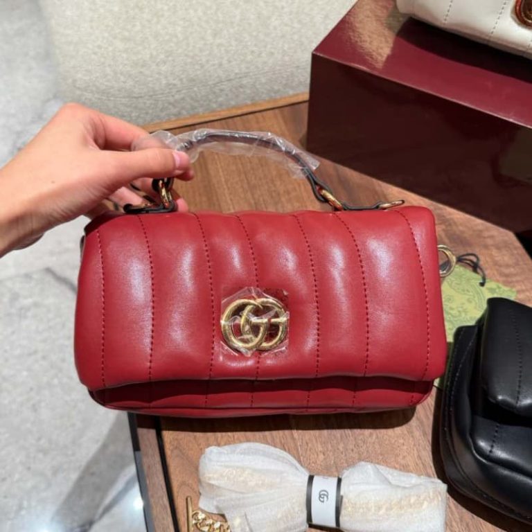Dior High quality women mini shoulder bag Front metal logo embellishment Quilted pattern fluffy leather-2