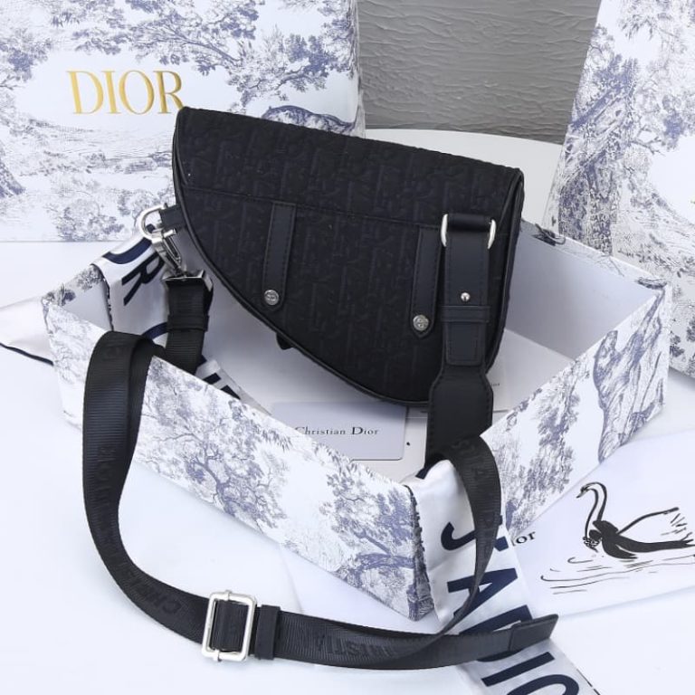 Dior high-quality men bag of three single shoulder clutch bodypack early spring series saddle saddle bag-4