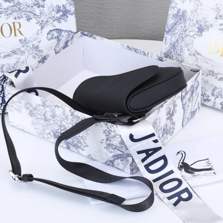 Dior high-quality men bag of three single shoulder clutch bodypack early spring series saddle saddle bag-7