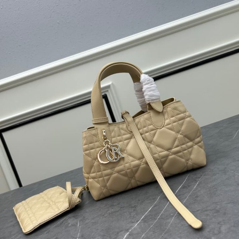 Dior high quality women handbag shoulder bag large capacity oversized diamond design classic letter accessories-3