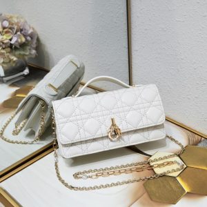Dior high quality women handbag shoulder bag with rattan check pattern Flap design with D.I.O.R. charm 21*11.5*4.5CM LB304