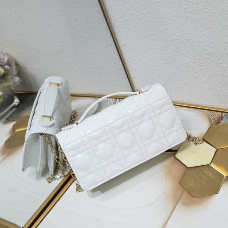 Dior high quality women handbag shoulder bag with rattan pattern Double flap closure Detachable chain with bead embellishment-2