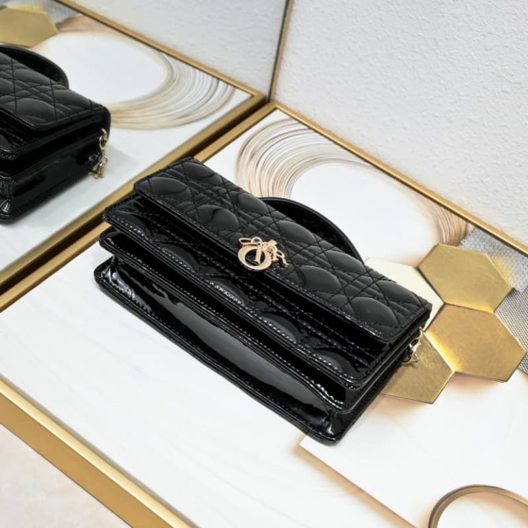 Dior high quality women handbag shoulder bag with rattan pattern Double flap closure Detachable chain with bead embellishment-8