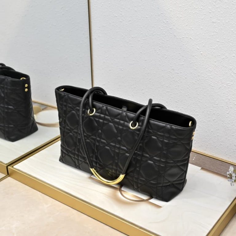 Dior high quality women handbags oversized rattan checkered stitching vintage finish metal decoration-4