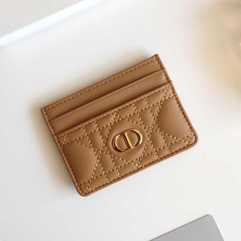 Dior high quality women wallet crafted in soft cowhide leather embellished with “CD” logo-4