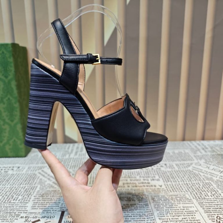 Gucci Women'S Interlocking G Sandal In Black-2