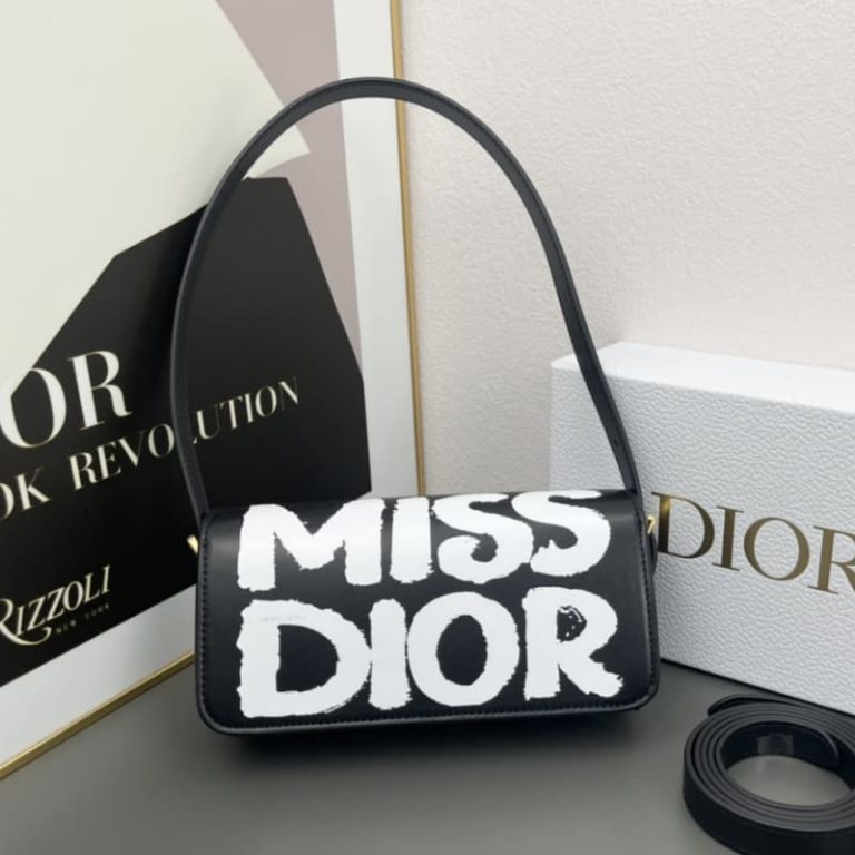 Miss Dior High quality metal plaque magnetic flap design shoulder bag crossbody bag black white red-6
