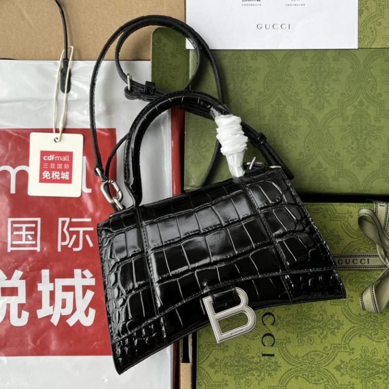 BALENCIAGA best quality Women shoulder bag Tote bag Flap design Front with logo metal decoration-1