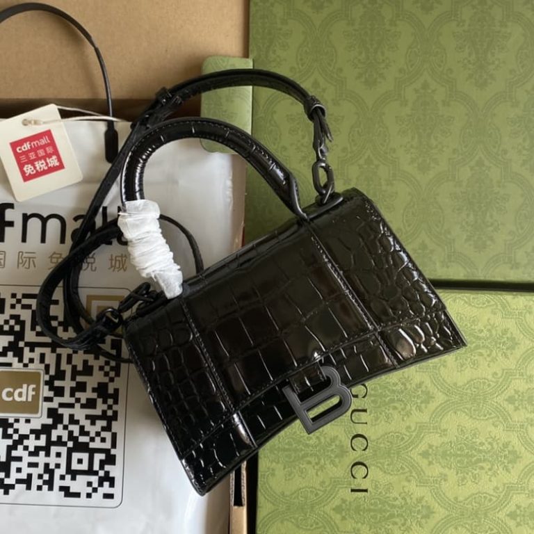 BALENCIAGA best quality Women shoulder bag Tote bag Flap design Front with logo metal decoration-1