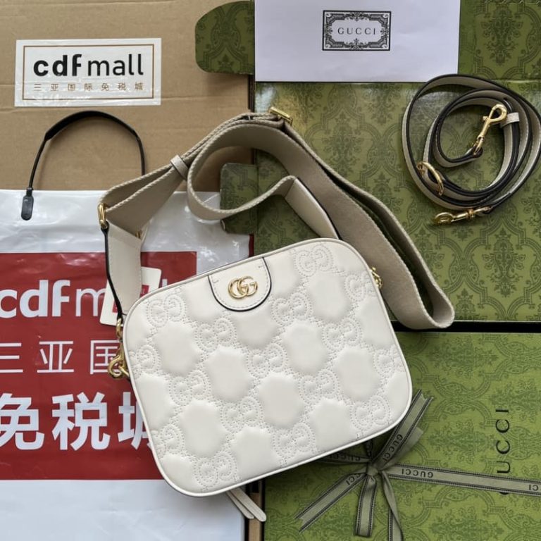 GUCCI GG Matelasse Shoulder Bag-8