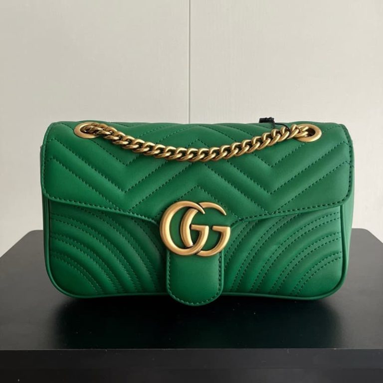 GUCCI High Quality Women Flap Clutch Bag Shoulder Bag Decorated with classic double G shape accessories on the front-4