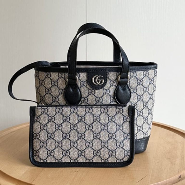 GUCCI High Quality Women Mini Tote Shoulder Handbag Letters Embroidery Gold Logo Embellishment-3