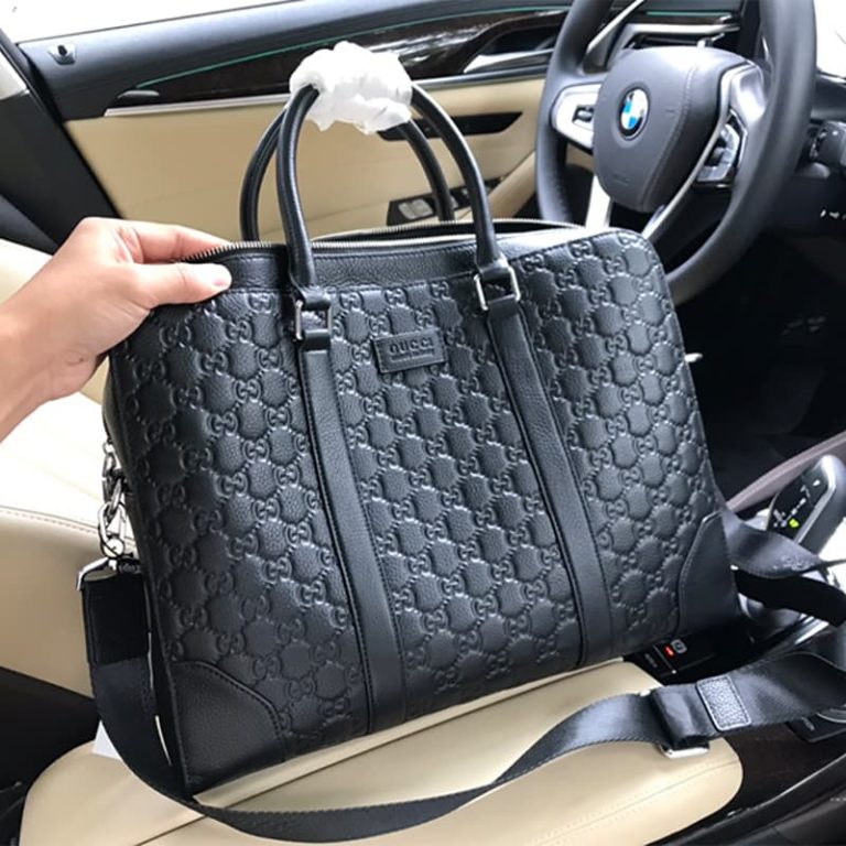 GUCCI High Quality men black shoulder handbag letter embossed indentation-1