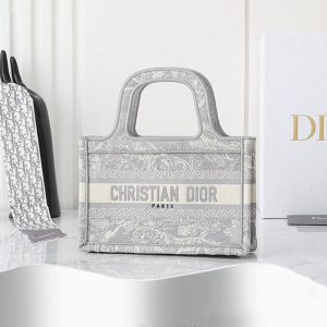 GUCCI High-quality Women Shoulder Bag Handbag Large Capacity Surface Pattern Embroidery 22*17*7CM LB333(2)