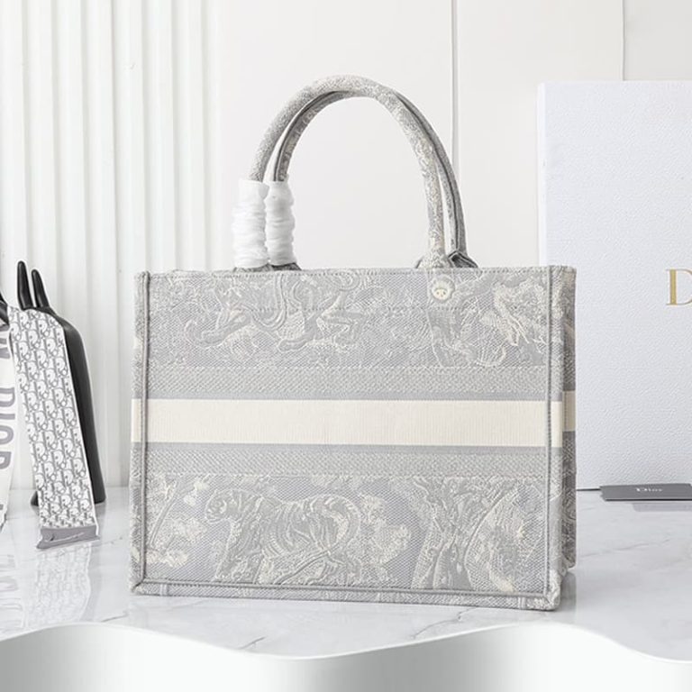 GUCCI High-quality Women Shoulder Bag Handbag Large Capacity Surface Pattern Embroidery-10