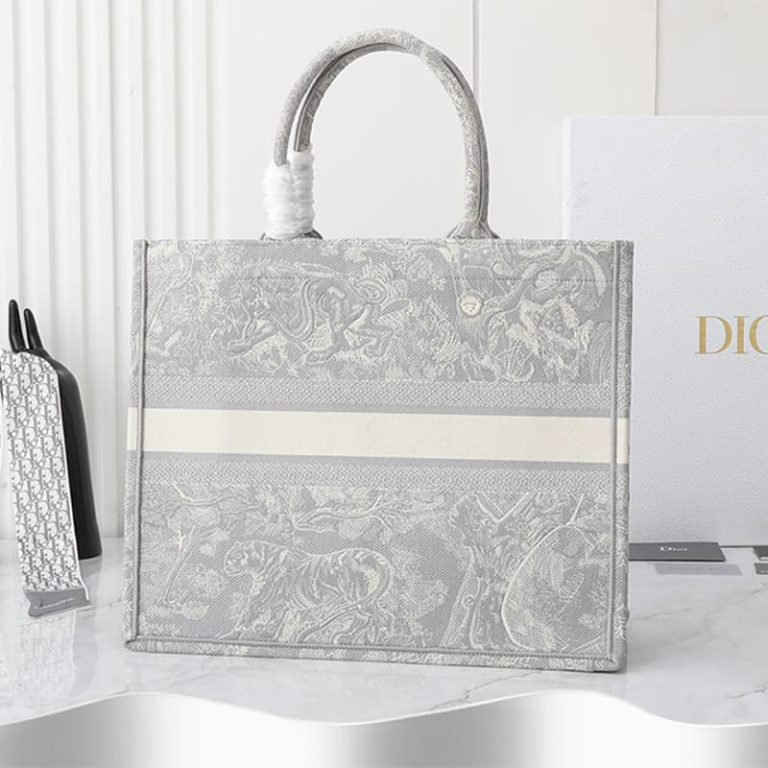 GUCCI High-quality Women Shoulder Bag Handbag Large Capacity Surface Pattern Embroidery-6