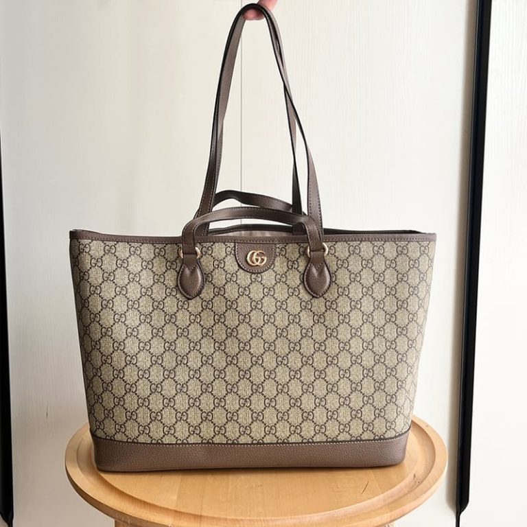 GUCCI High quality women handbags Men shoulder bags Letters embroidered surface Double G logo on the front-3